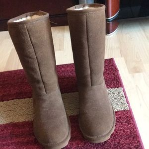 Bear paw mid shaft tan boots